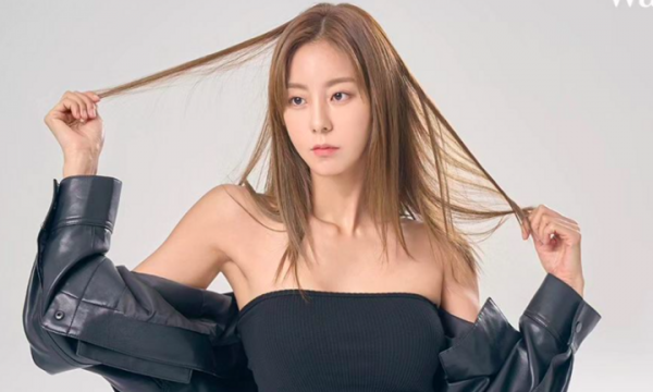 Korean Stars 9/2: 'Kpop Goddess' shares hot photo collage incident, Jisoo's movie sets record