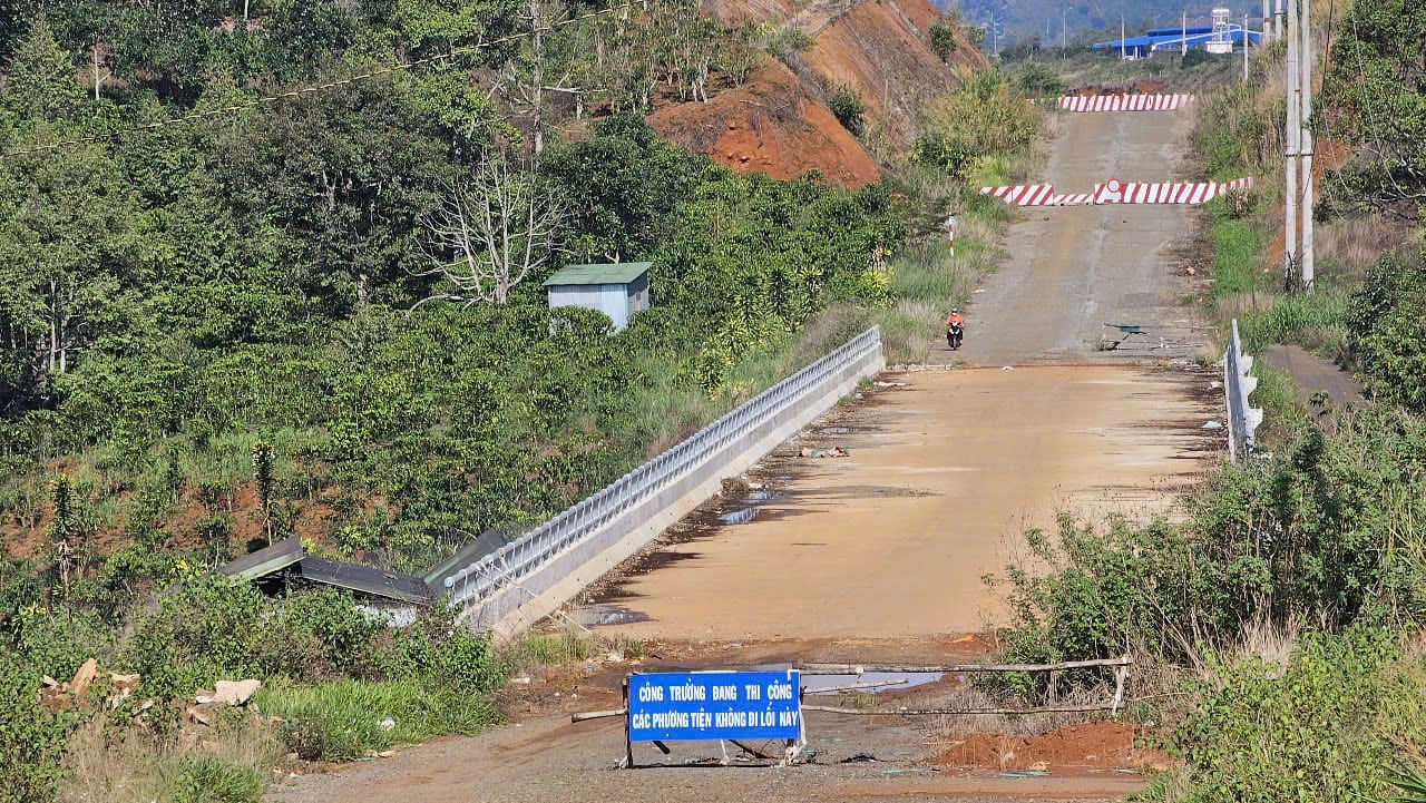 Bàn giao công trình tuyến tránh TP Bảo Lộc cho địa phương đầu tư hoàn thiện trước 20/2- Ảnh 1.