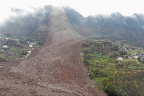 El deslizamiento de tierra en Sichuan alcanza su nivel más alto, 30 personas desaparecidas, China moviliza todas las fuerzas para una búsqueda exhaustiva