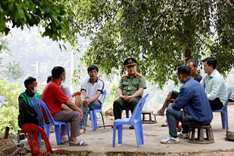 Bản chất của Vàng Chỉnh Mình và cái gọi là ‘Liên minh người Mông vì công lý’