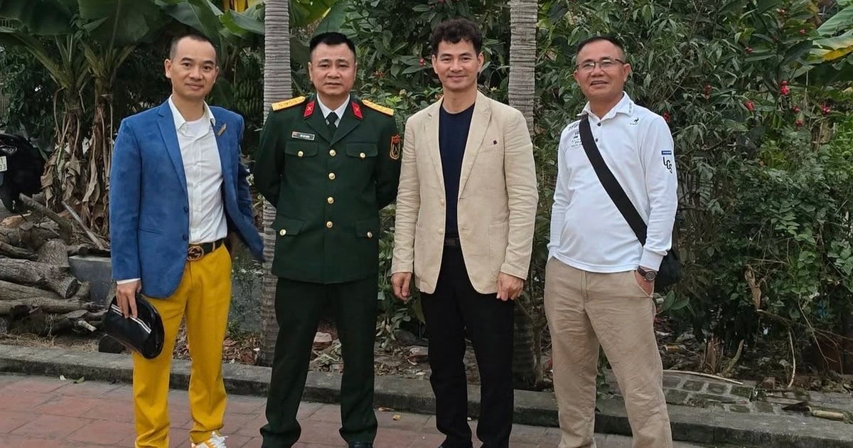 People's Artist Tu Long visits People's Artist Xuan Bac's hometown at the beginning of the year