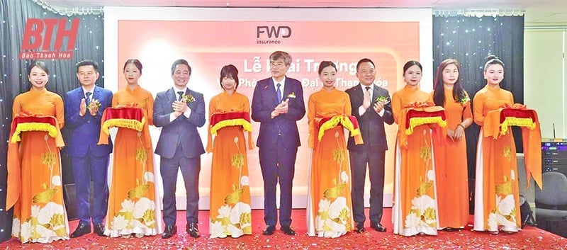 FWD Vietnam élargit son modèle de bureau d'agence générale, améliorant ainsi l'expérience d'assurance à Thanh Hoa