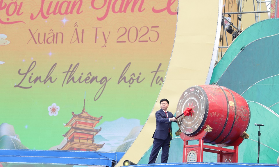 Ha Nam ouvre officiellement le festival du Nouvel An lunaire 2025, réunion sacrée, image 3