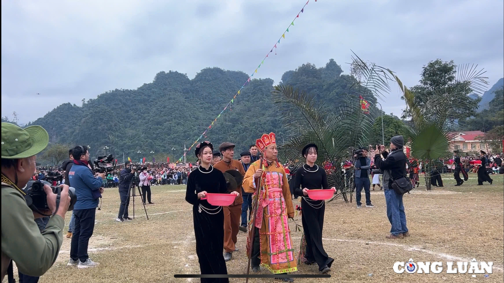 Tuyen Quang ពិធីបុណ្យប្រពៃណី Long Tong និងពិធីបុណ្យវប្បធម៌ជនជាតិនៅស្រុក Lam Binh ឆ្នាំ 2025 រូបភាពទី 5