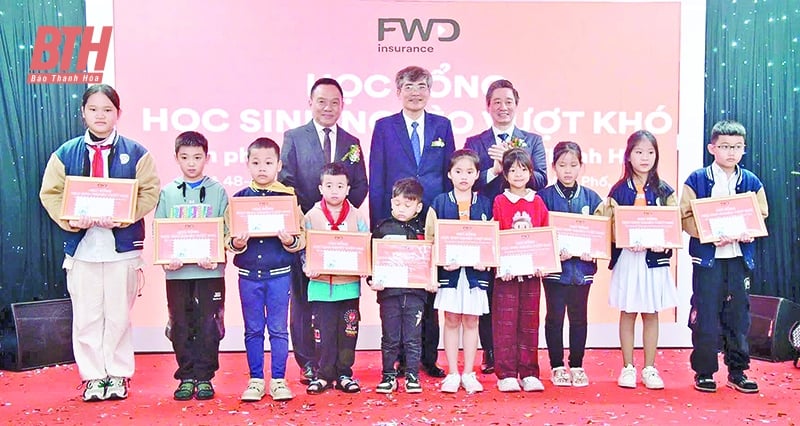 FWD Vietnam ពង្រីកគំរូការិយាល័យទូទៅ បង្កើនបទពិសោធន៍ធានារ៉ាប់រងនៅ Thanh Hoa