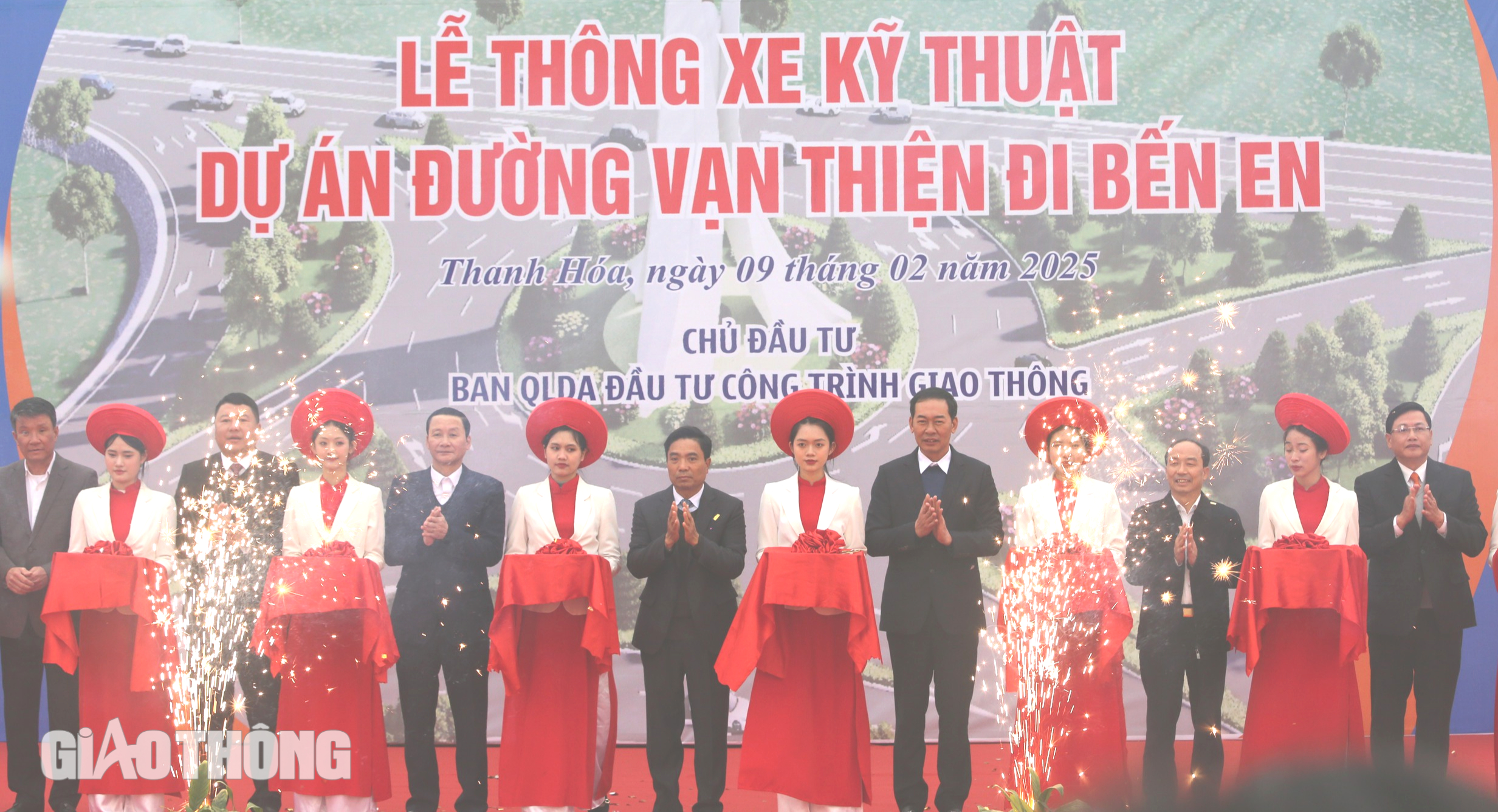 Thông xe kỹ thuật hai tuyến đường nghìn tỷ ở Thanh Hóa- Ảnh 1.