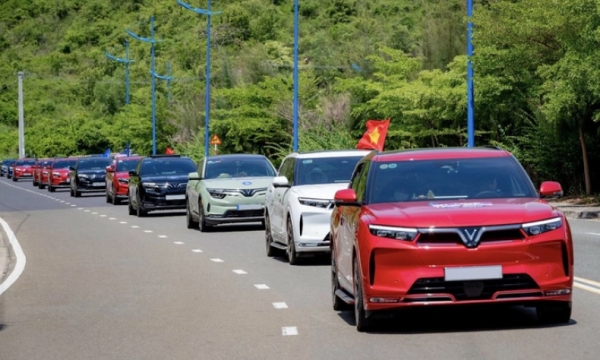 Proponen 2 opciones para reducir las tasas de matriculación de los coches eléctricos