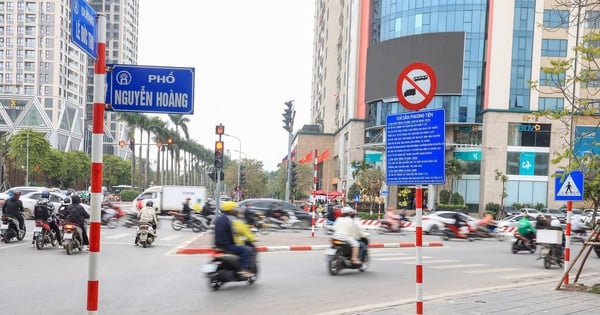 Close-up of traffic signs that "puzzle" passersby