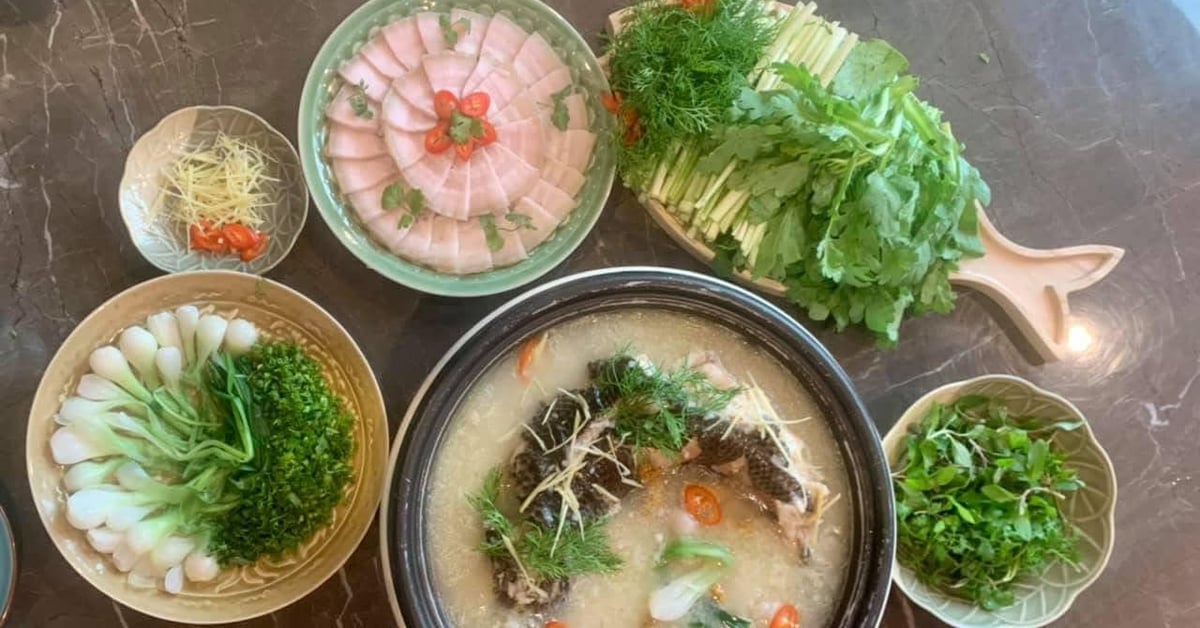 เรียกว่าโจ๊ก “อาม” แต่มีวิธีทำที่ซับซ้อนมาก โดยกินกับกะปิ