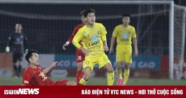 Đội bóng V.League phải nghỉ 2 ngày vì không có sân tập