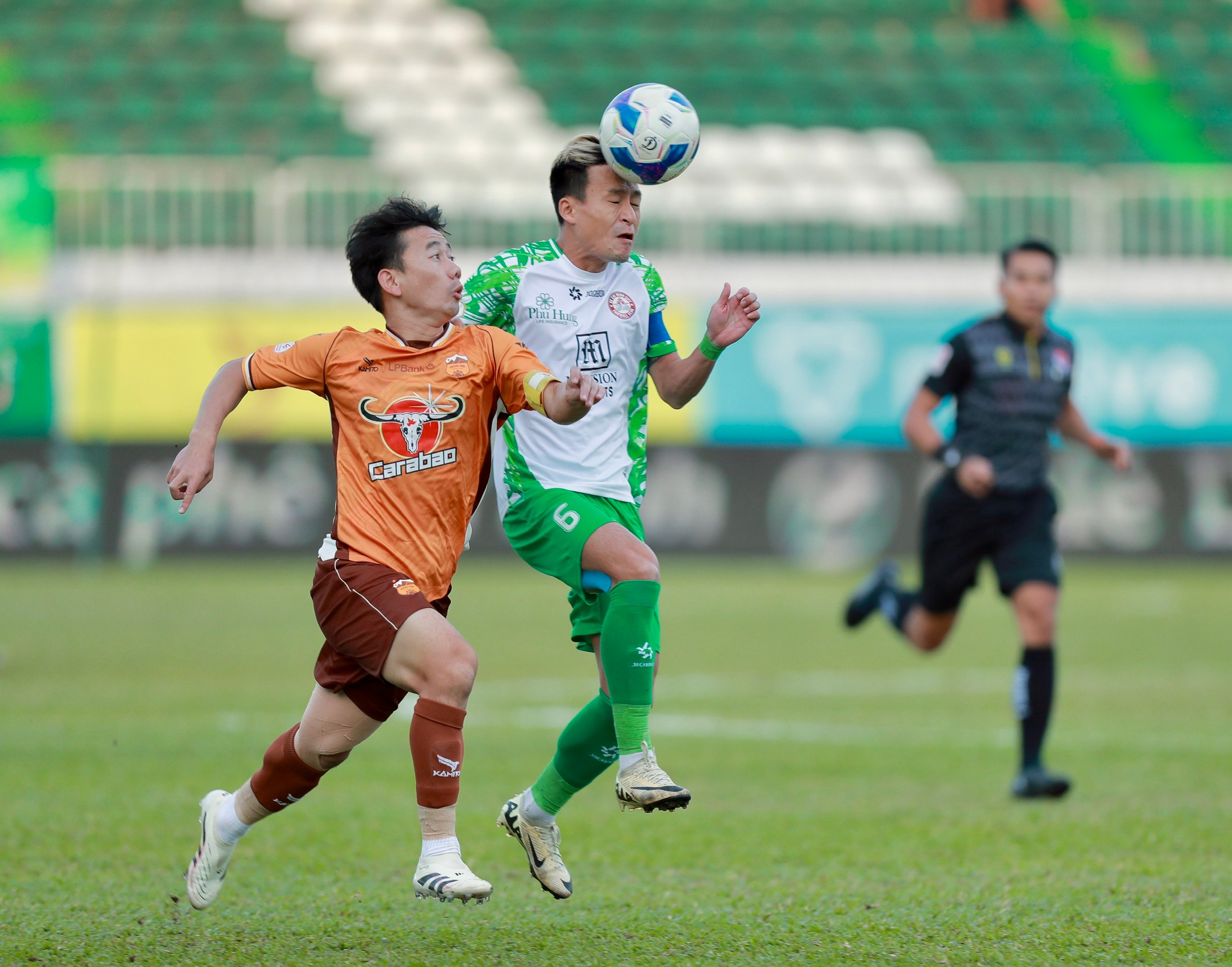 'Dành cả thanh xuân để trụ hạng', Minh Vương chia tay HAGL ở sân Thống Nhất?- Ảnh 2.