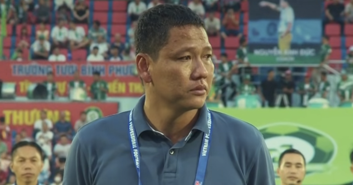 Coach Anh Duc shed tears on farewell day, Binh Phuoc was extremely resilient and 'forced' PVF-CAND to share points