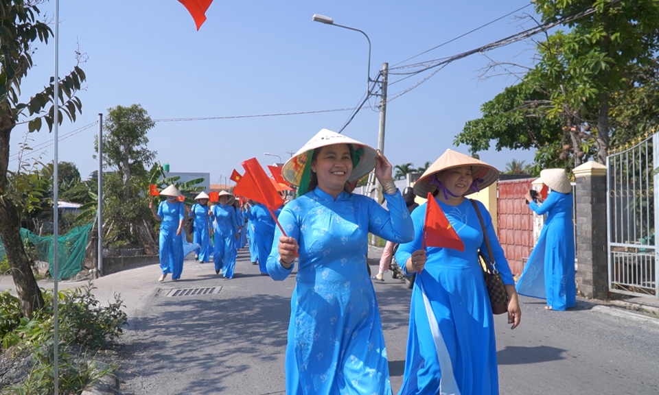 Phụ nữ Cần Giuộc hưởng ứng “Tuần lễ áo dài” năm 2025