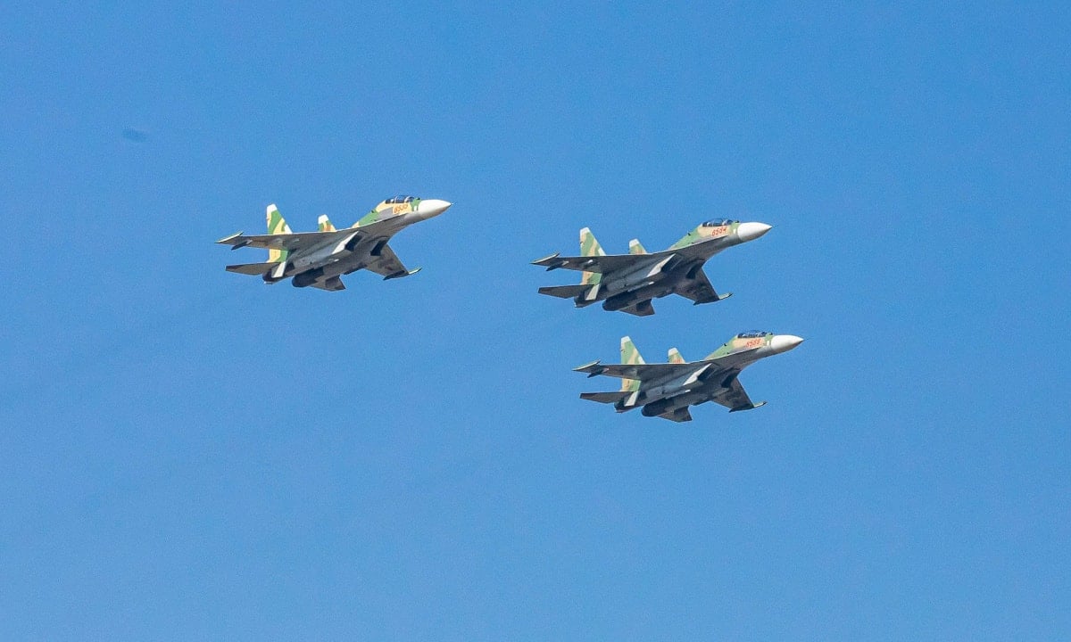 Des hélicoptères et des avions de chasse participeront au défilé à Ho Chi Minh-Ville.