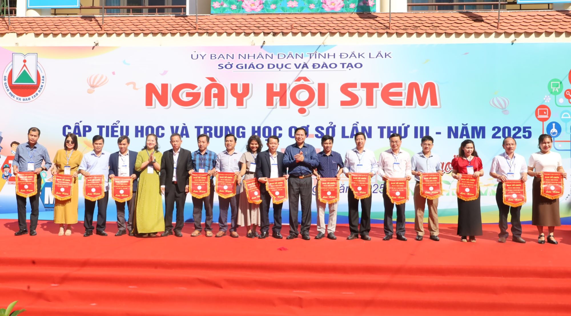 Opening of the 3rd Dak Lak Province Primary and Secondary STEM Festival - 2025