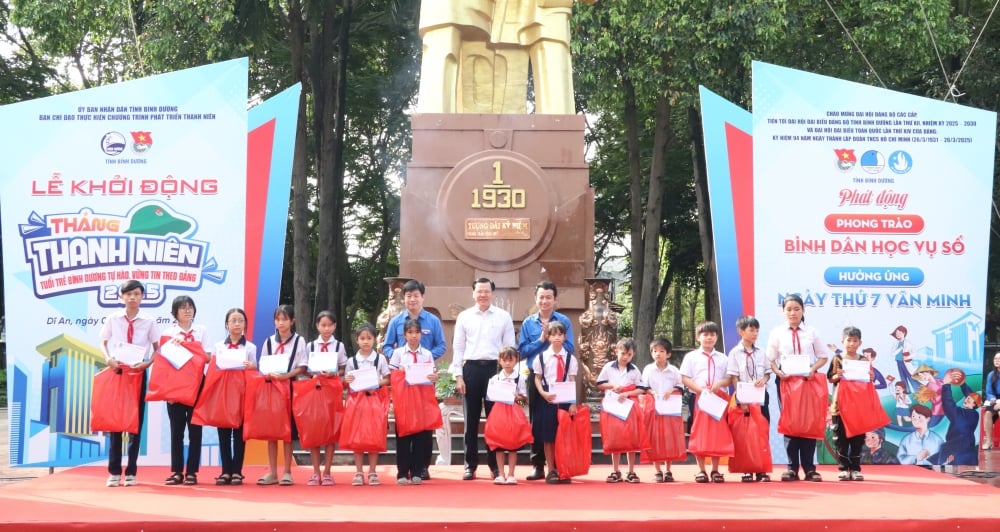 Le khoi dong Thang thanh nien 2025-6.JPG