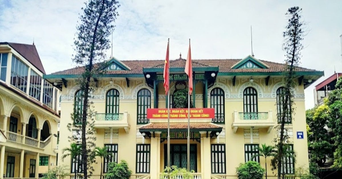 Réorganiser les organisations sociopolitiques et les organisations de masse assignées par le Parti et l’État pour être directement sous l’autorité du Comité central du Front de la Patrie du Vietnam.