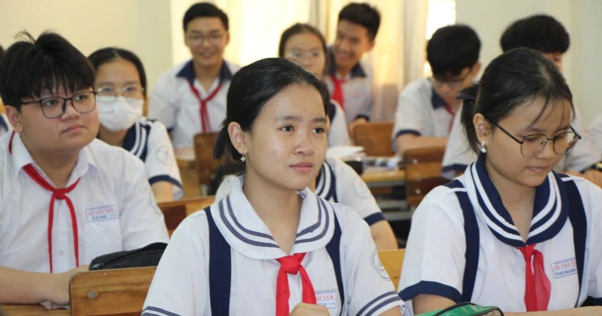 La ciudad de Ho Chi Minh suspende la matriculación masiva de alumnos de décimo grado especializado a partir de 2025