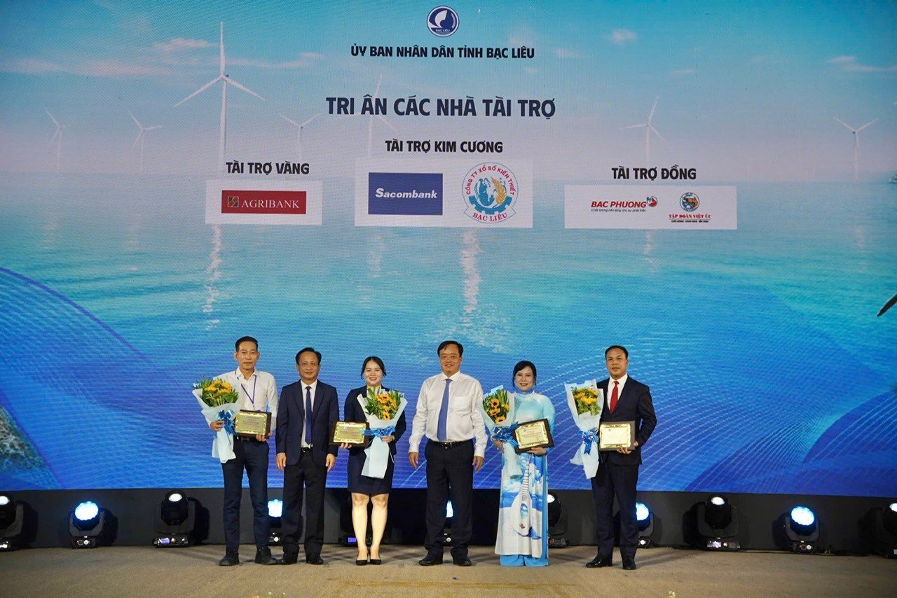 Agribank accompagne le Festival du sel du Vietnam et la Conférence de promotion des investissements de la province de Bac Lieu en 2025