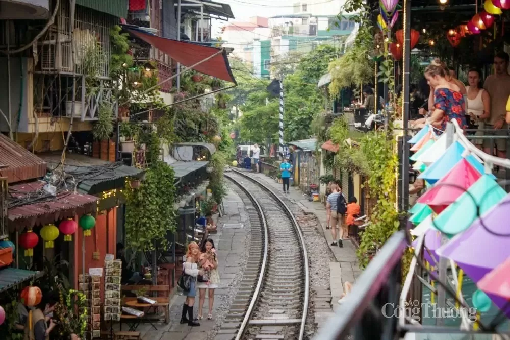 Cà phê đường tàu: Khi nét đẹp du lịch đặt lên bàn