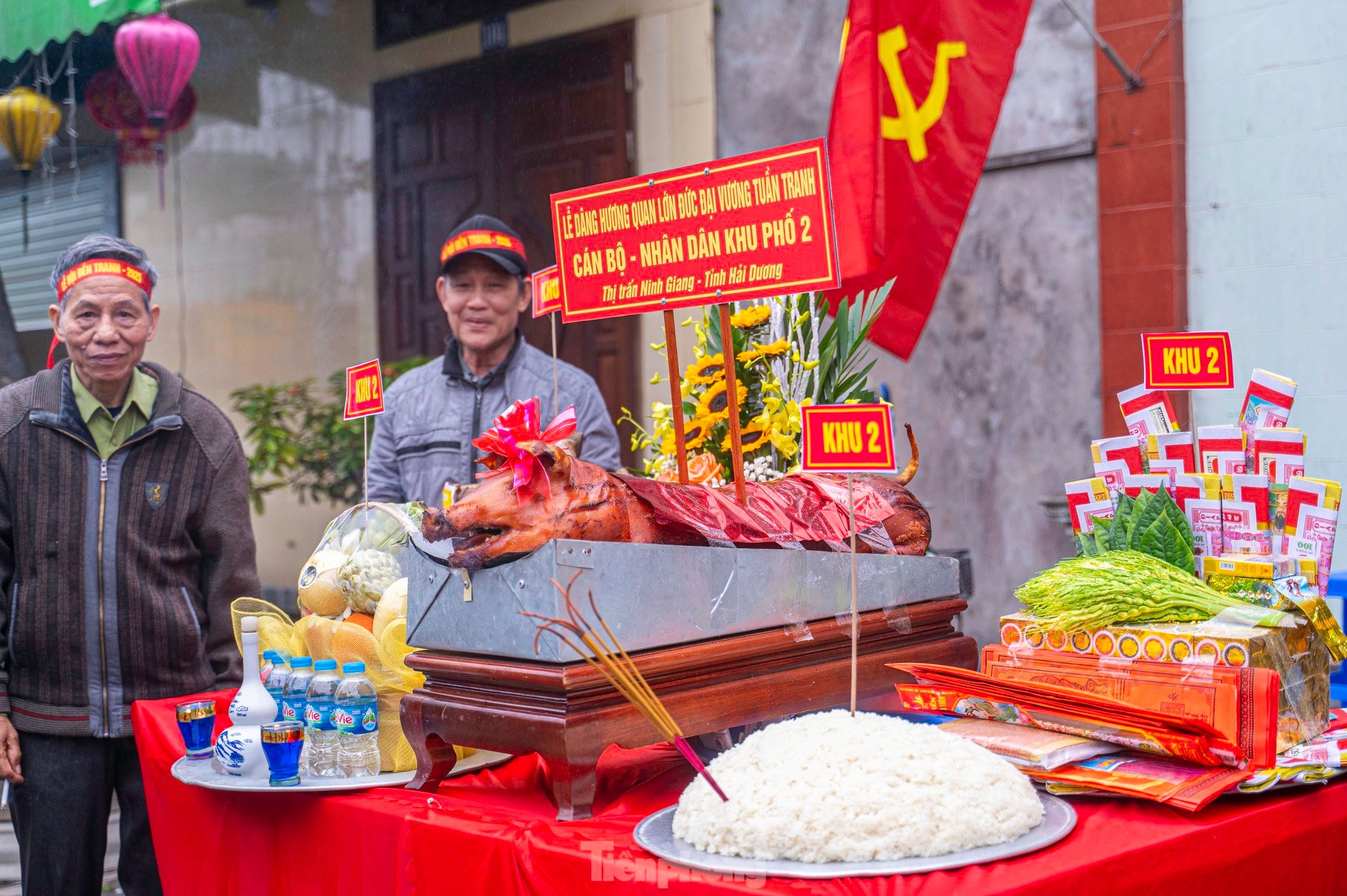 Thousands of people attend Tranh Temple Festival 2025 photo 23