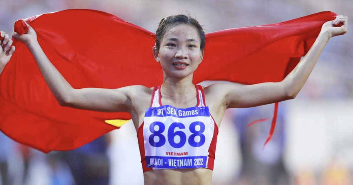 Cuatro atletas vietnamitas compiten en una carrera en la "isla de las perlas" de Phu Quoc