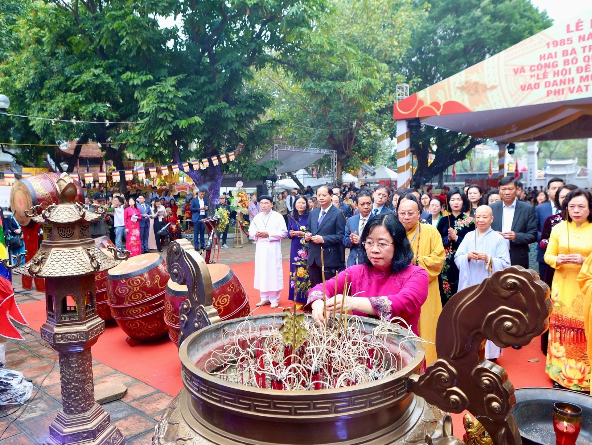 ពិធីបុណ្យប្រាសាទ Hai Ba Trung ត្រូវបានចុះបញ្ជីជាផ្លូវការជាបេតិកភណ្ឌវប្បធម៌អរូបីជាតិ។