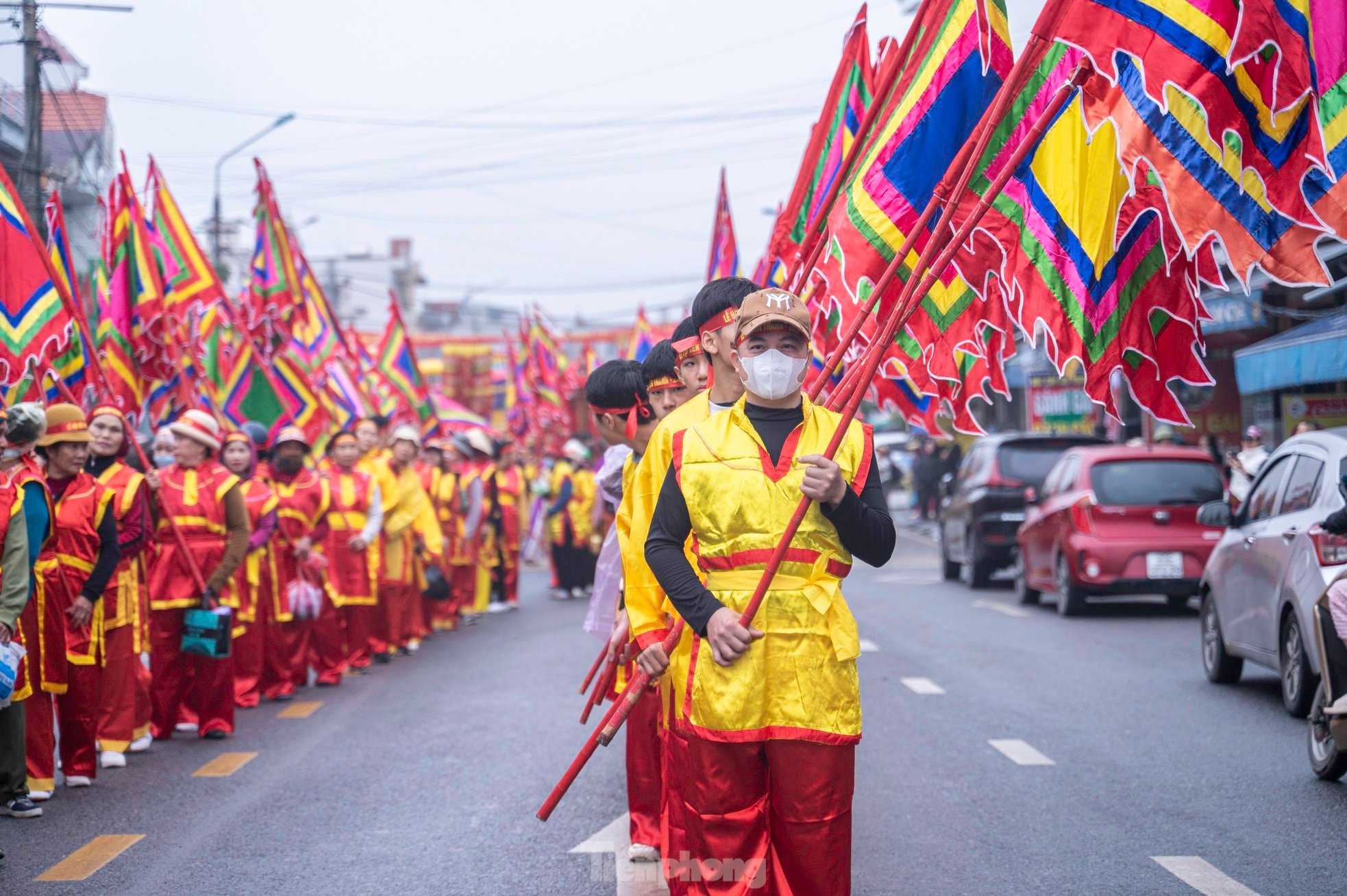 Thousands of people attend Tranh Temple Festival 2025 photo 22