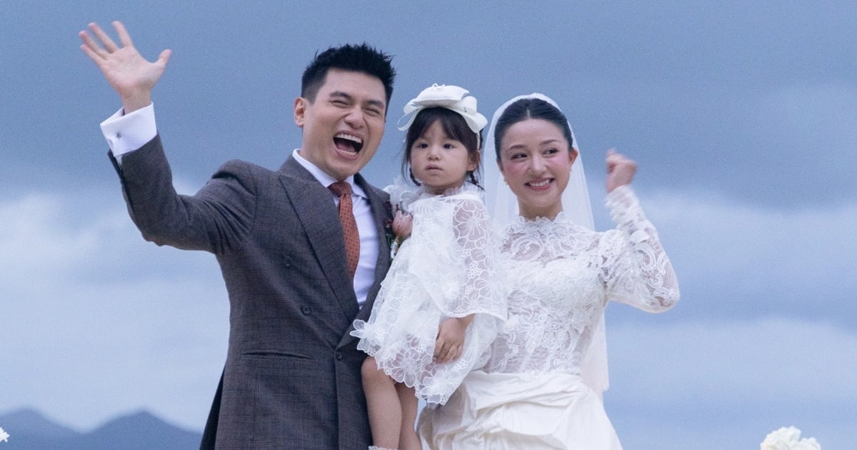 Salim's wedding: Baby Pam "puts the ring on" her parents, Duc Phuc suddenly appears