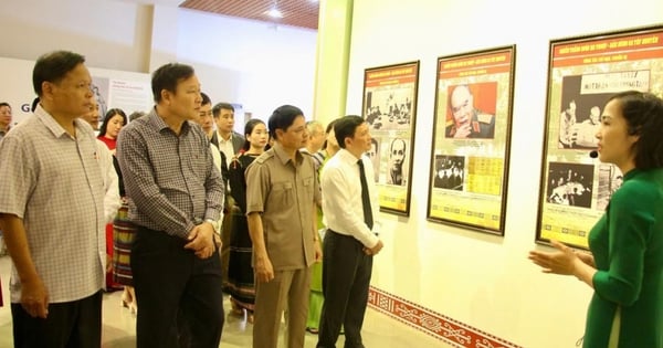 Opening of the Exhibition "Dak Lak"