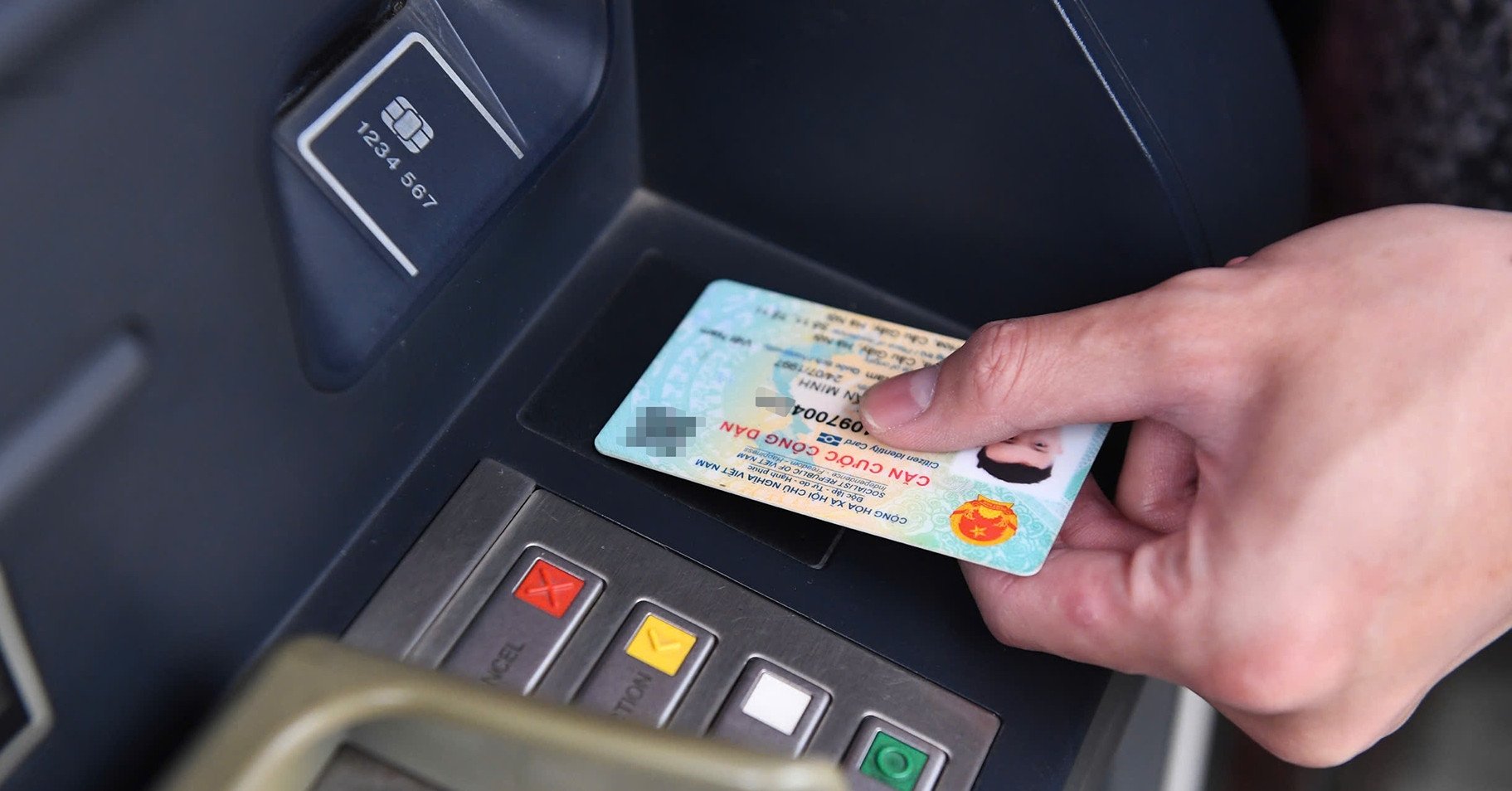 Hướng dẫn rút tiền tại cây ATM bằng căn cước công dân