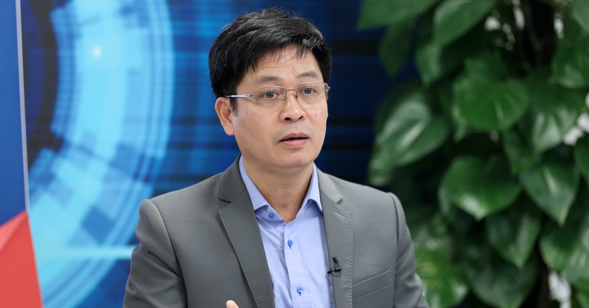 Associate Professor, Dr. Nguyen Xuan Thanh is the principal of Hanoi School for Training Educational Staff.