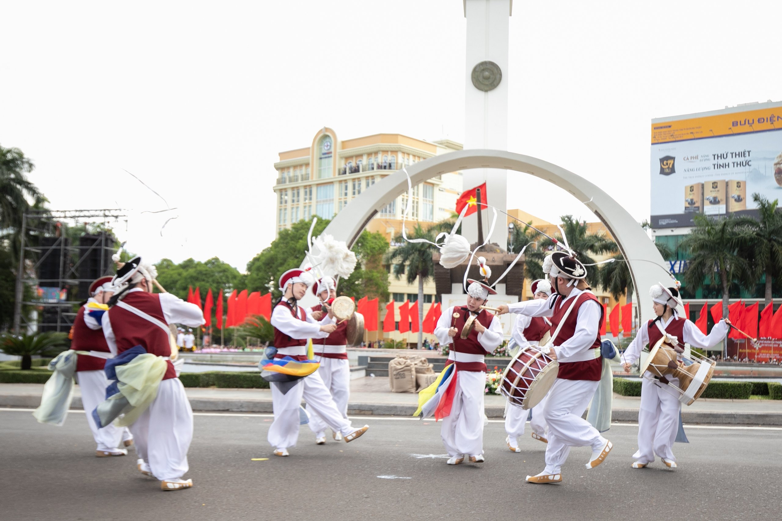 Đậm đà bản sắc Tây Nguyên trong Lễ hội Đường phố 2025 “Buôn Ma Thuột - Điểm đến của cà phê thế giới