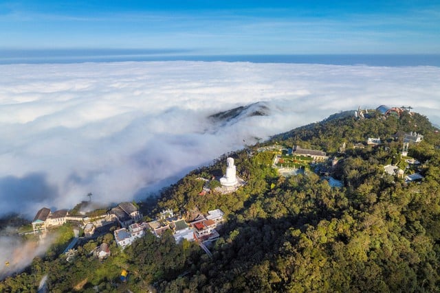 Sun World Ba Na Hills tưng bừng đón hàng nghìn du khách miền Trung - Tây Nguyên ngày đầu ưu đãi giá vé 350.000 VNĐ   - Ảnh 6.