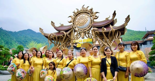 Sun World Ba Na Hills da una bienvenida jubilosa a miles de turistas del centro de Vietnam.