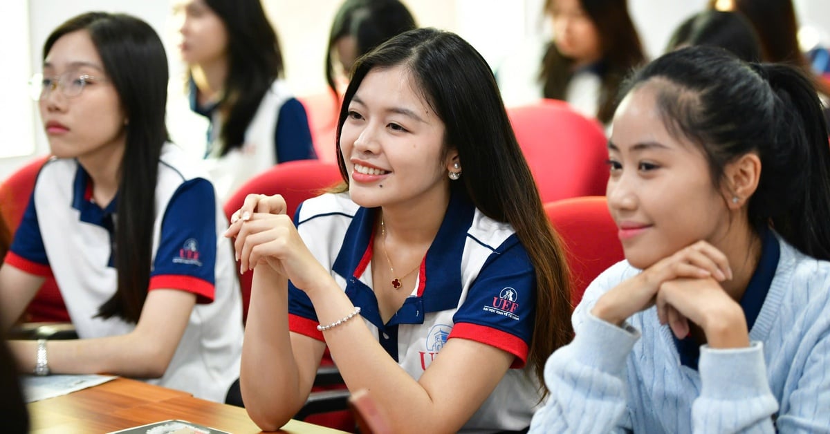 Les étudiants de l'Université d'économie et de finance de Ho Chi Minh-Ville commencent leurs études au journal Tuoi Tre