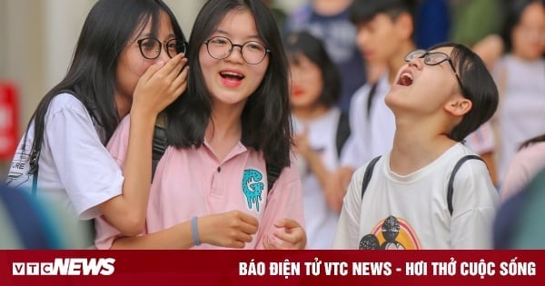 Many universities increase tuition fees, up to 900 million VND/year