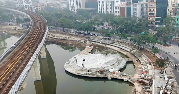 1,000-seat outdoor stage and stands take shape after 8 months of renovating Dong Da Lake