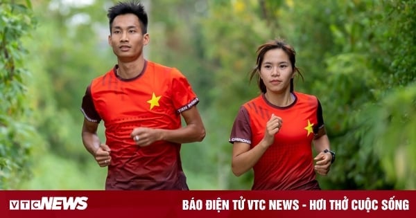 El Maratón de Tien Phong 2025 se lleva a cabo en Quang Tri y transmite un mensaje especial.