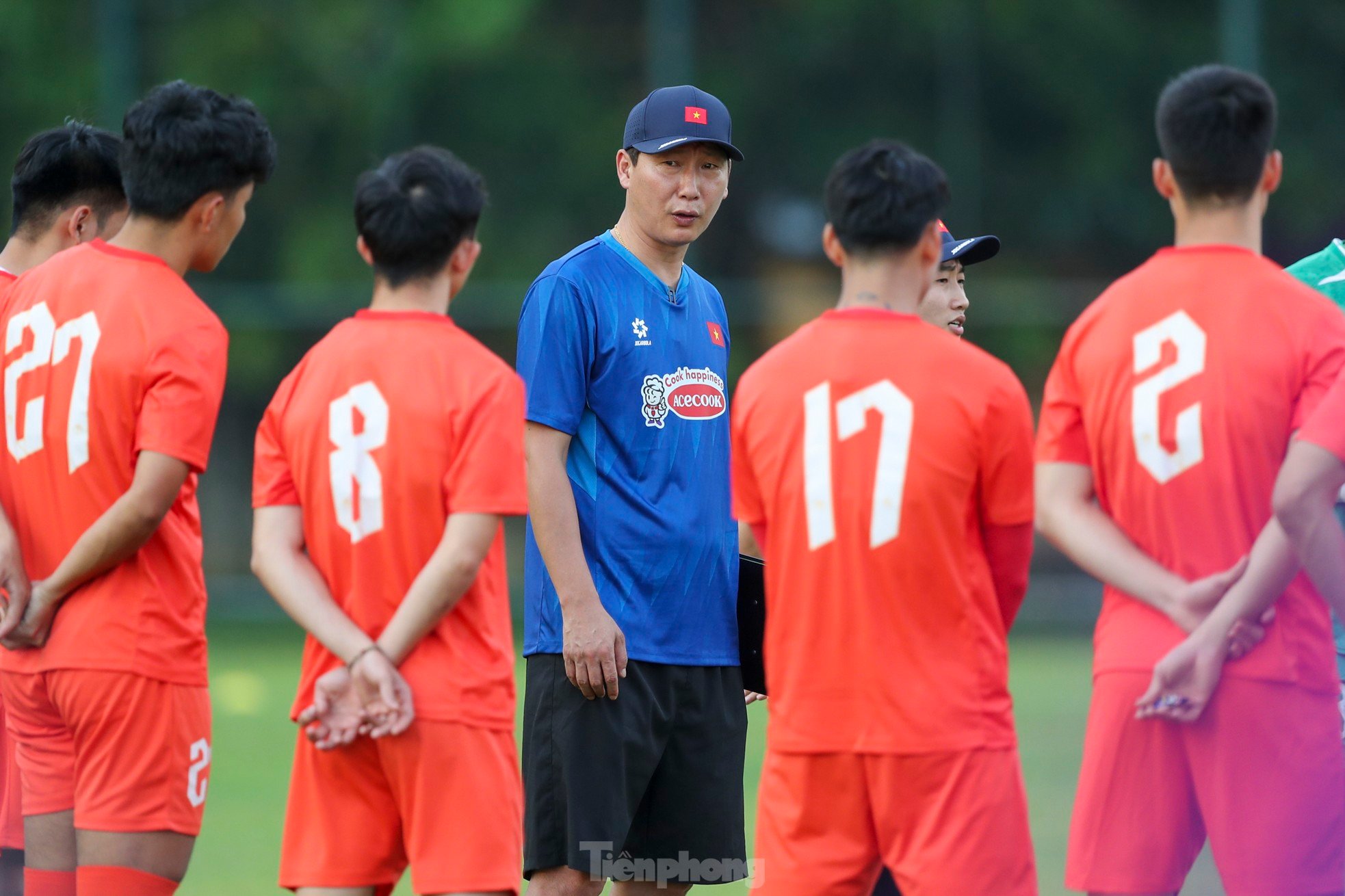 Tien Linh and Quang Hai were absent from the first training session of the Vietnam team.