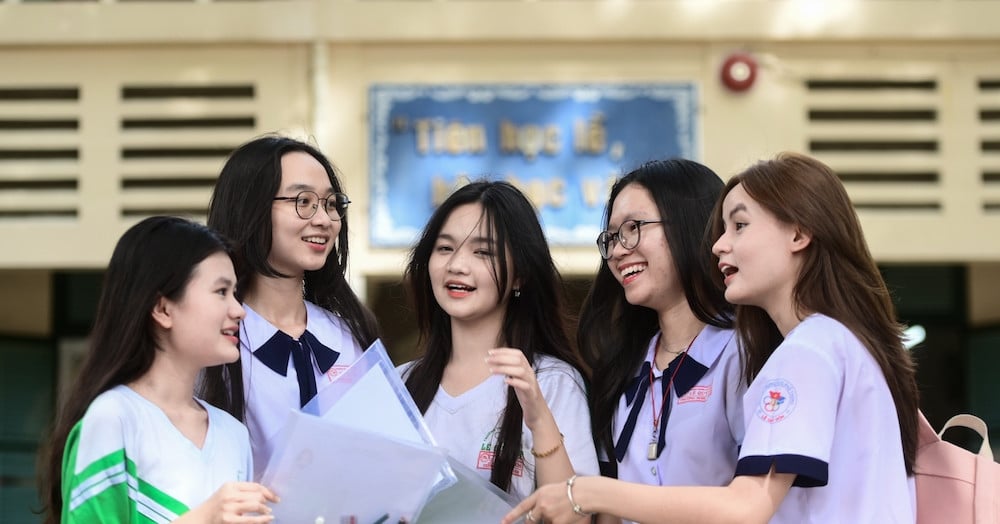 Schools in Ho Chi Minh City review for graduation exams for no more than 3 weeks, do not abuse extra tutoring