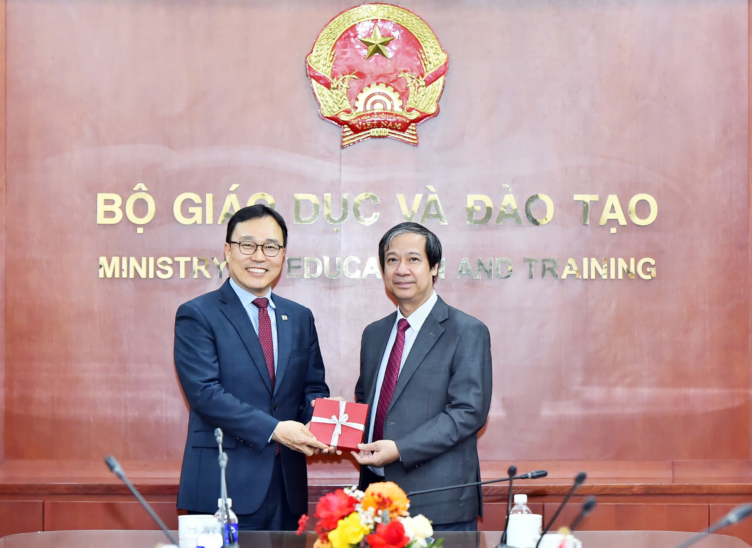 Fortalecimiento de la cooperación entre Vietnam y Vietnam en materia de educación y formación