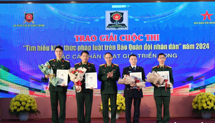 Awarding ceremony of the contest "Learning legal knowledge on the People's Army Newspaper" in 2024