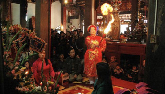 Aléjate de la superstición, preserva los valores culturales.