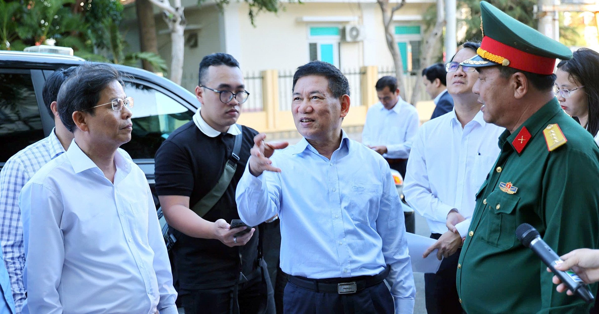 Deputy Prime Minister Ho Duc Phoc inspects 4 stuck 'golden land' projects