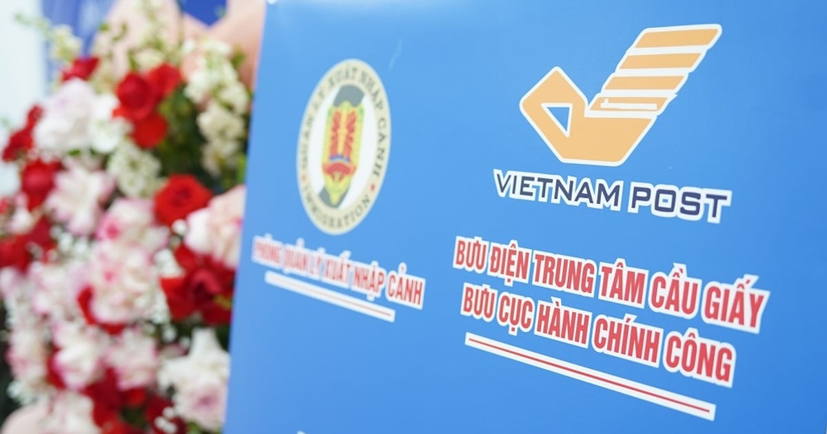 Cau Giay Central Post Office in coordination with PA08 opened a Passport issuance and renewal point at the Hanoi City Public Administration Service Center - Branch No. 2