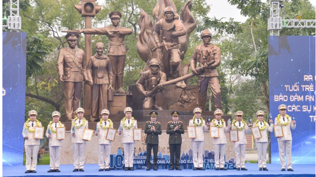 ¿Quiénes son los 10 rostros jóvenes destacados de la Policía Capitalina que fueron homenajeados?