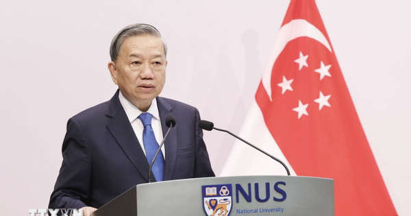 El Secretario General To Lam pronuncia un discurso sobre políticas en la Escuela de Políticas Públicas Lee Kuan Yew