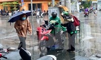 El clima de Ciudad Ho Chi Minh es errático, con posibilidad de lluvias fuera de temporada por la noche.