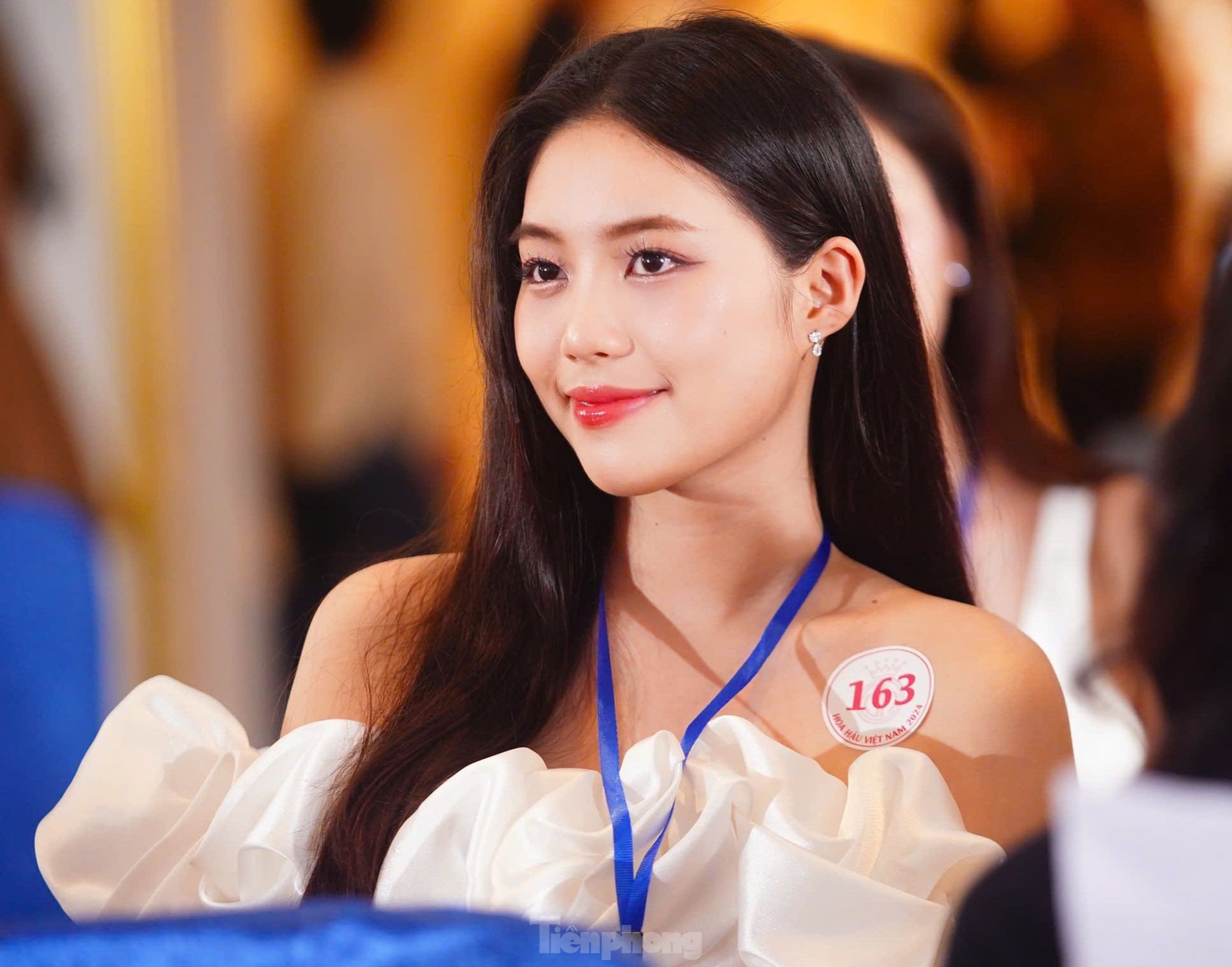 Close-up of the beauty of Miss Vietnam contestants at the Northern preliminary round photo 4